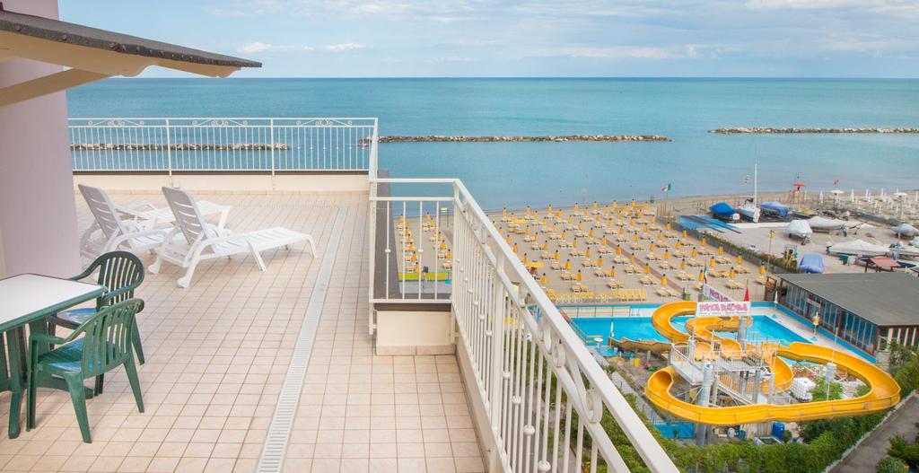 Residence Hotel Amalfi Lido Di Savio Buitenkant foto